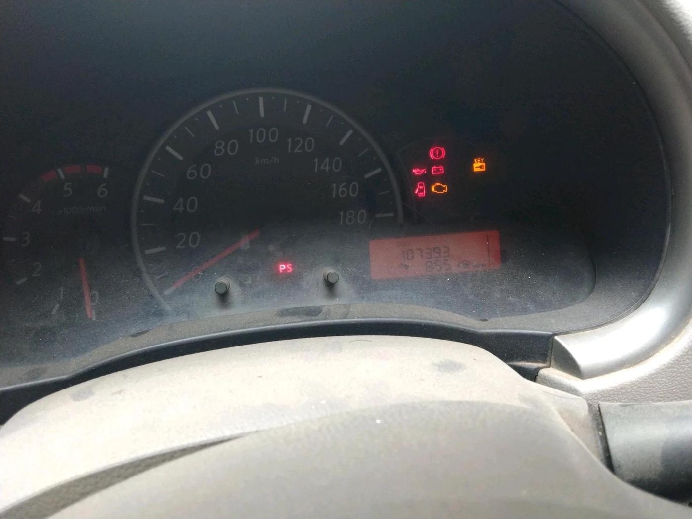 2013 Nissan Micra XV DIESEL, Diesel, Manual, 1,07,393 km, interior