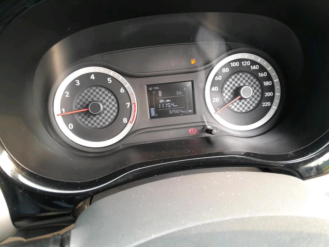 2022 Hyundai GRAND I10 NIOS SPORTZ 1.2 KAPPA VTVT CNG, CNG, Manual, 32,564 km, interior