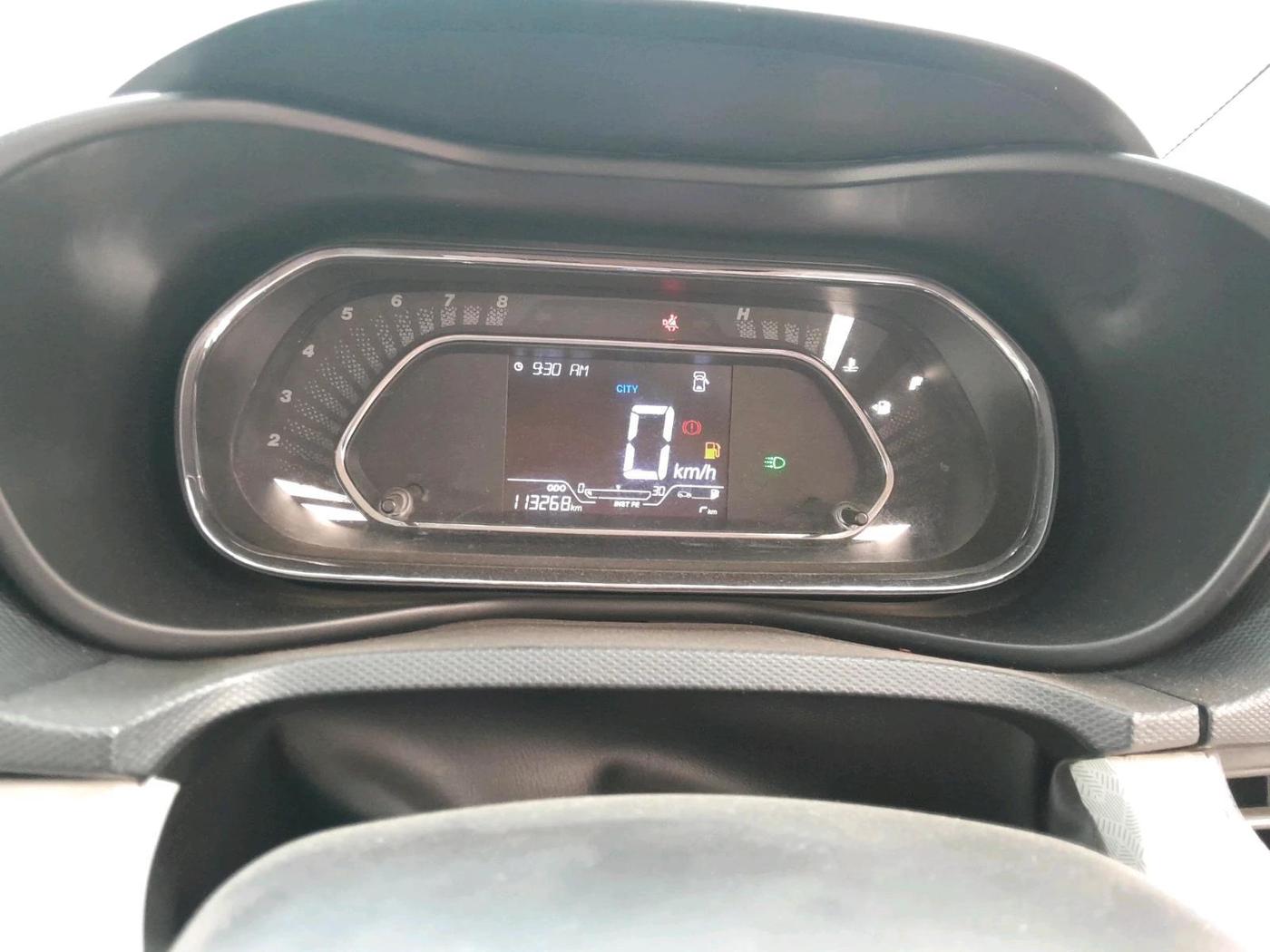 2022 Tata NEXON XZ PLUS DIESEL, Diesel, Manual, 1,13,268 km, interior