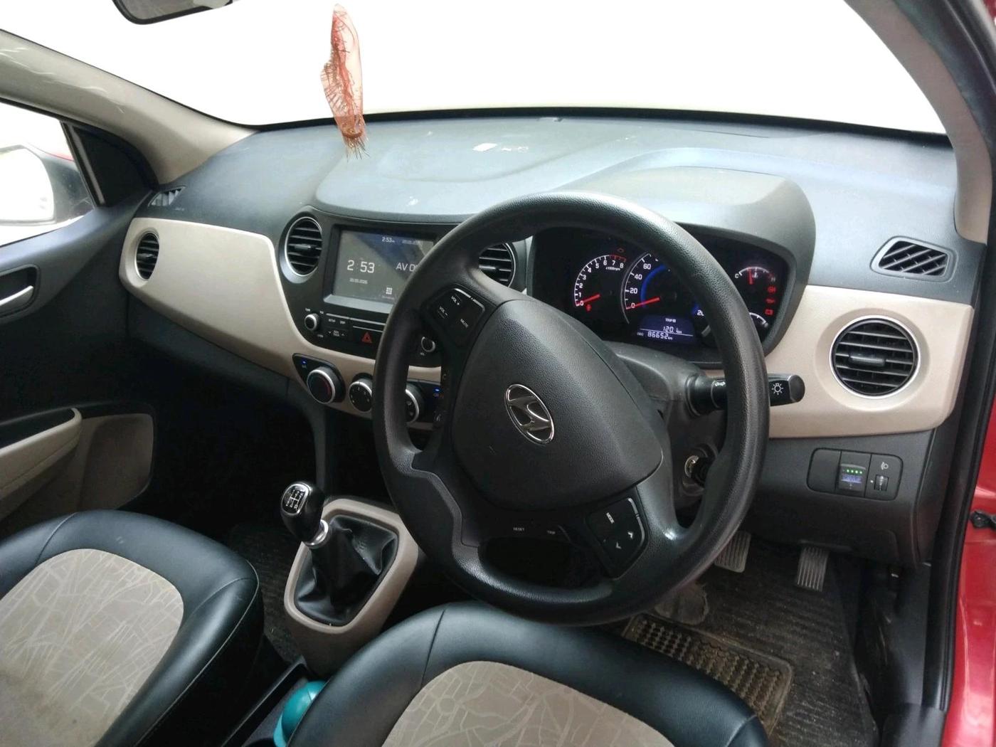 2019 Hyundai Grand i10 SPORTZ 1.2 KAPPA VTVT, CNG, Manual, 86,652 km, interior