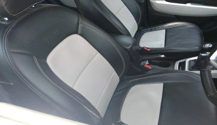 2023 Hyundai VENUE SX 1.2 PETROL, Petrol, Manual, 59,901 km, interior