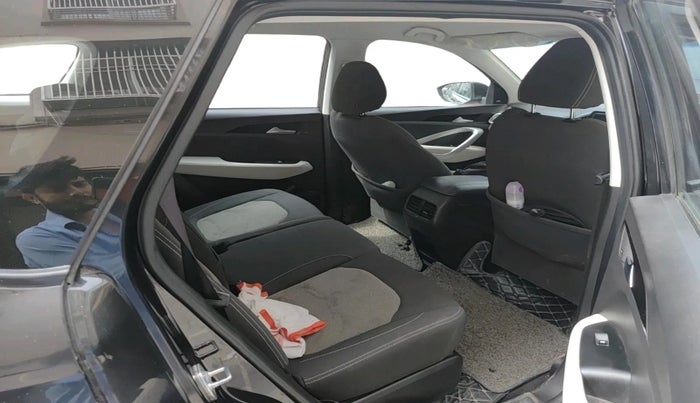 2021 MG HECTOR PLUS SUPER 2.0 DIESEL TURBO MT 7-STR, Diesel, Manual, 91,481 km, interior