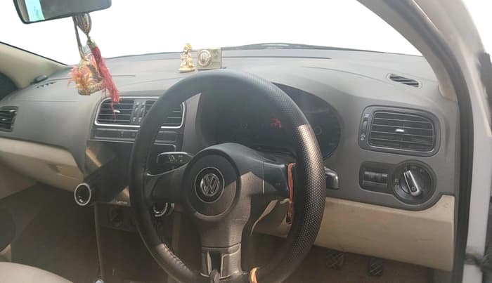2012 Volkswagen Vento TRENDLINE DIESEL 1.6, Diesel, Manual, 1,50,494 km, interior