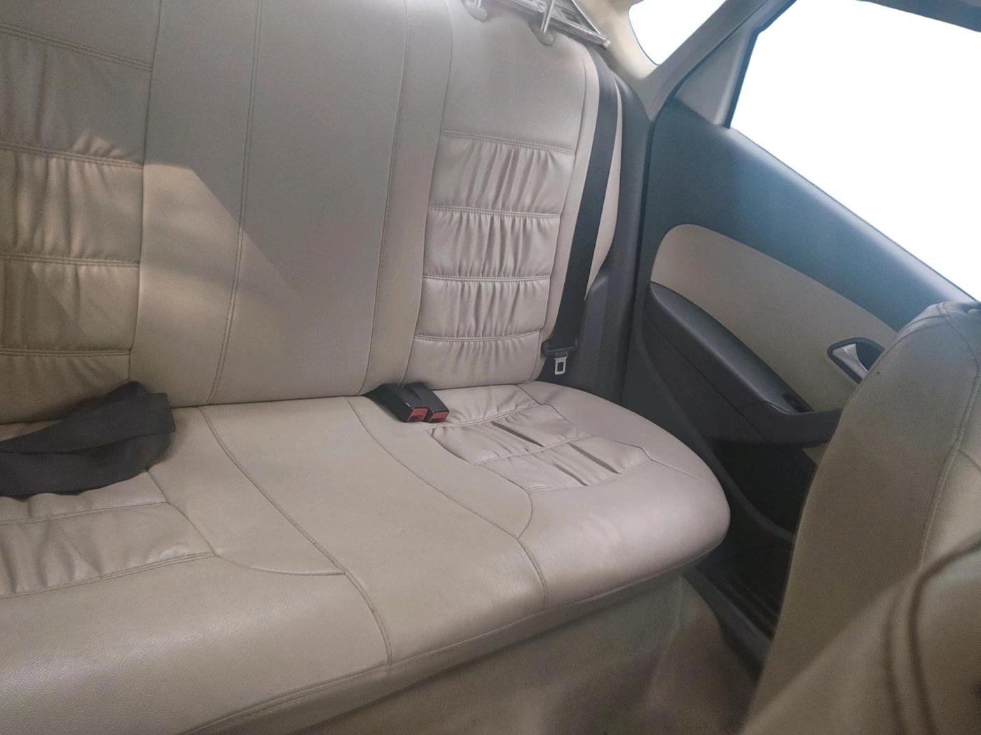 2012 Volkswagen Vento TRENDLINE DIESEL 1.6, Diesel, Manual, 1,50,494 km, interior
