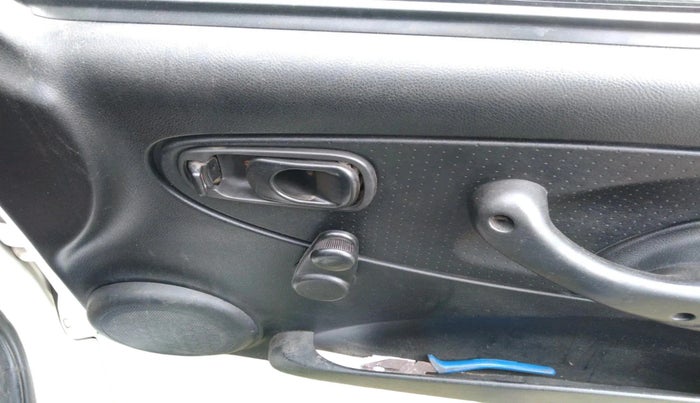 2016 Tata Indica EV2 LS, Diesel, Manual, 1,20,621 km, interior