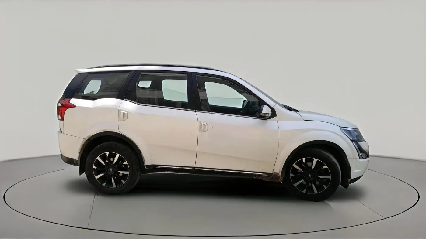 2020 Mahindra XUV500 W11, Diesel, Manual, 1,31,615 km, exterior