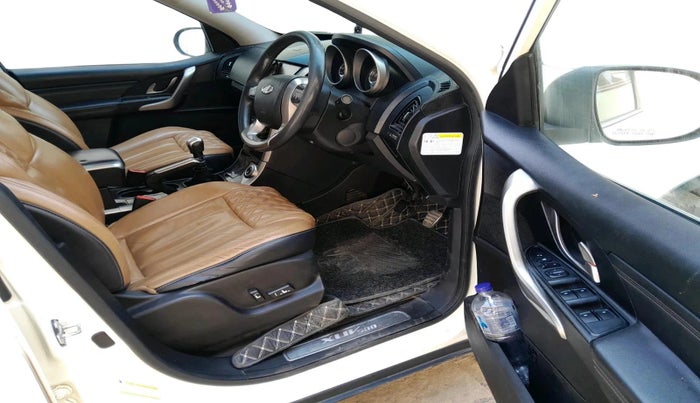 2020 Mahindra XUV500 W11, Diesel, Manual, 1,31,615 km, interior