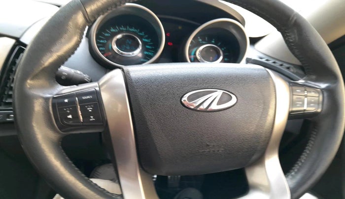 2020 Mahindra XUV500 W11, Diesel, Manual, 1,31,615 km, interior