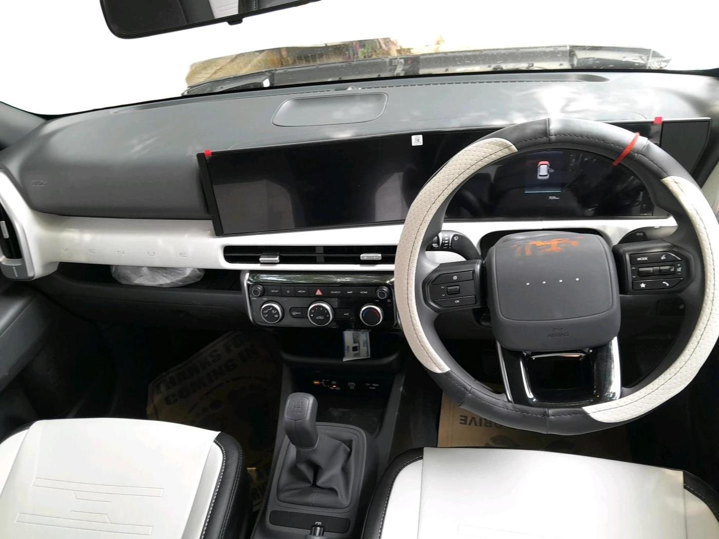2026 Hyundai VENUE HX 4 1.2 Petrol MT, Petrol, Manual, 709 km, interior