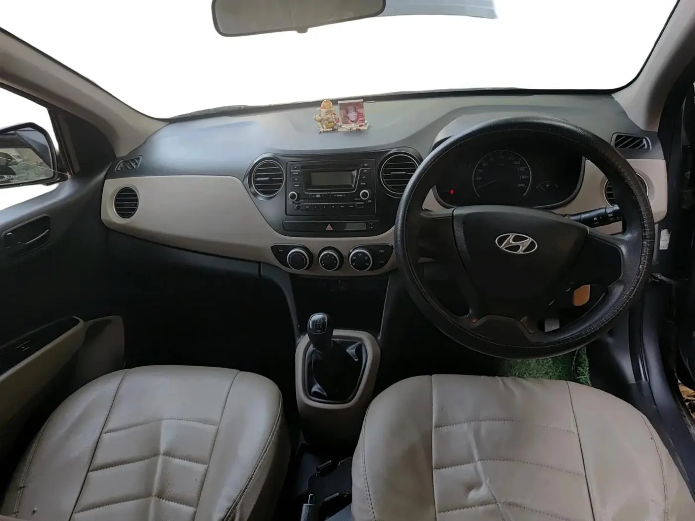 2015 Hyundai Grand i10 MAGNA 1.2 KAPPA VTVT, Petrol, Manual, 1,09,371 km, interior