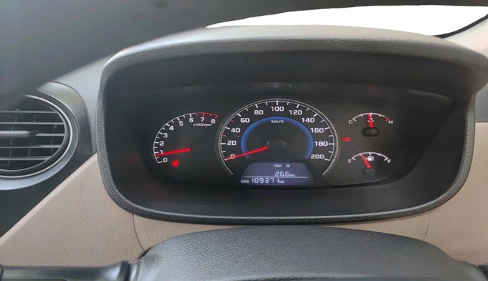 2015 Hyundai Grand i10 MAGNA 1.2 KAPPA VTVT, Petrol, Manual, 1,09,371 km, interior