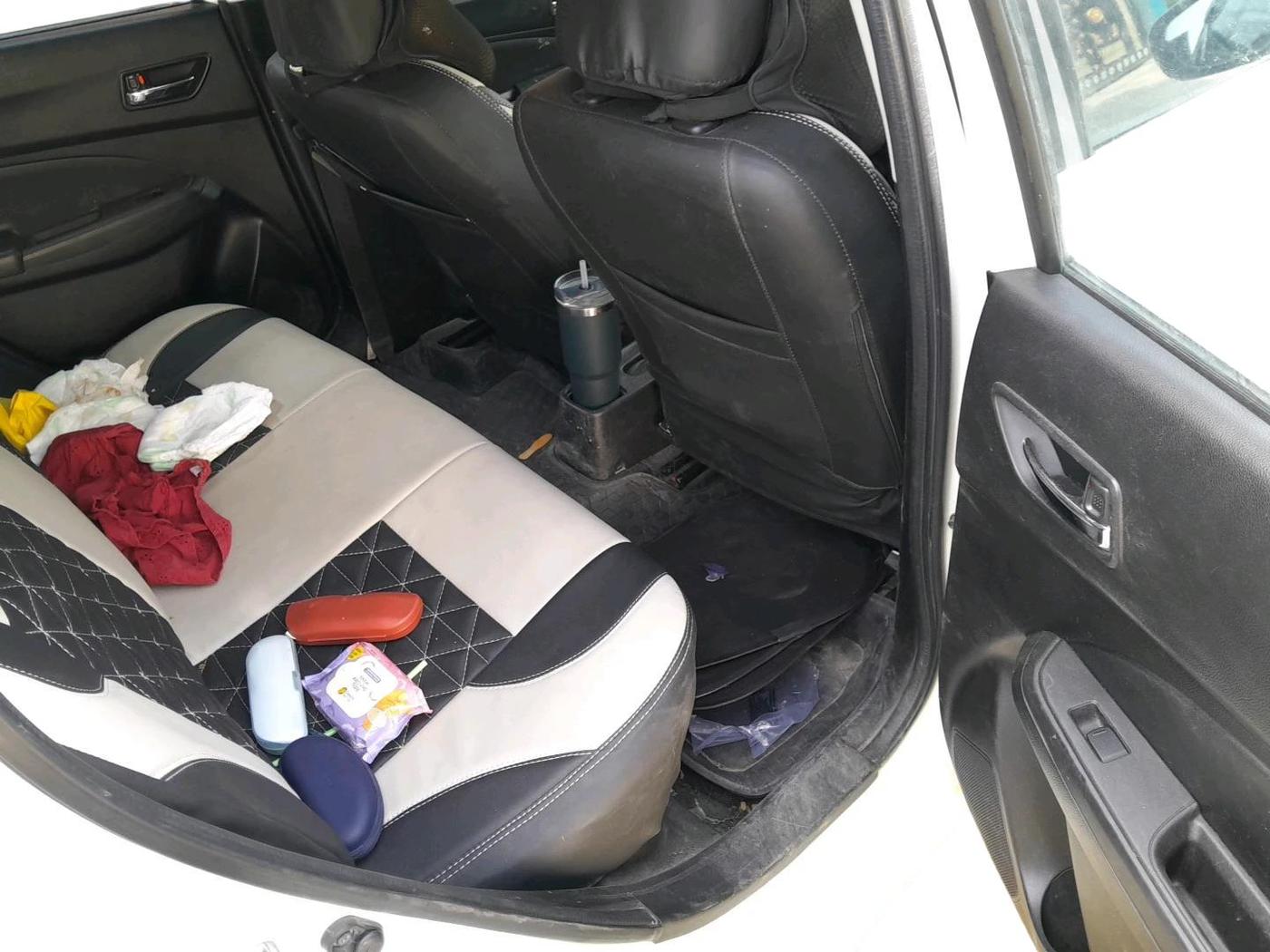 2019 Maruti Swift ZXI AMT, CNG, Automatic, 93,697 km, interior