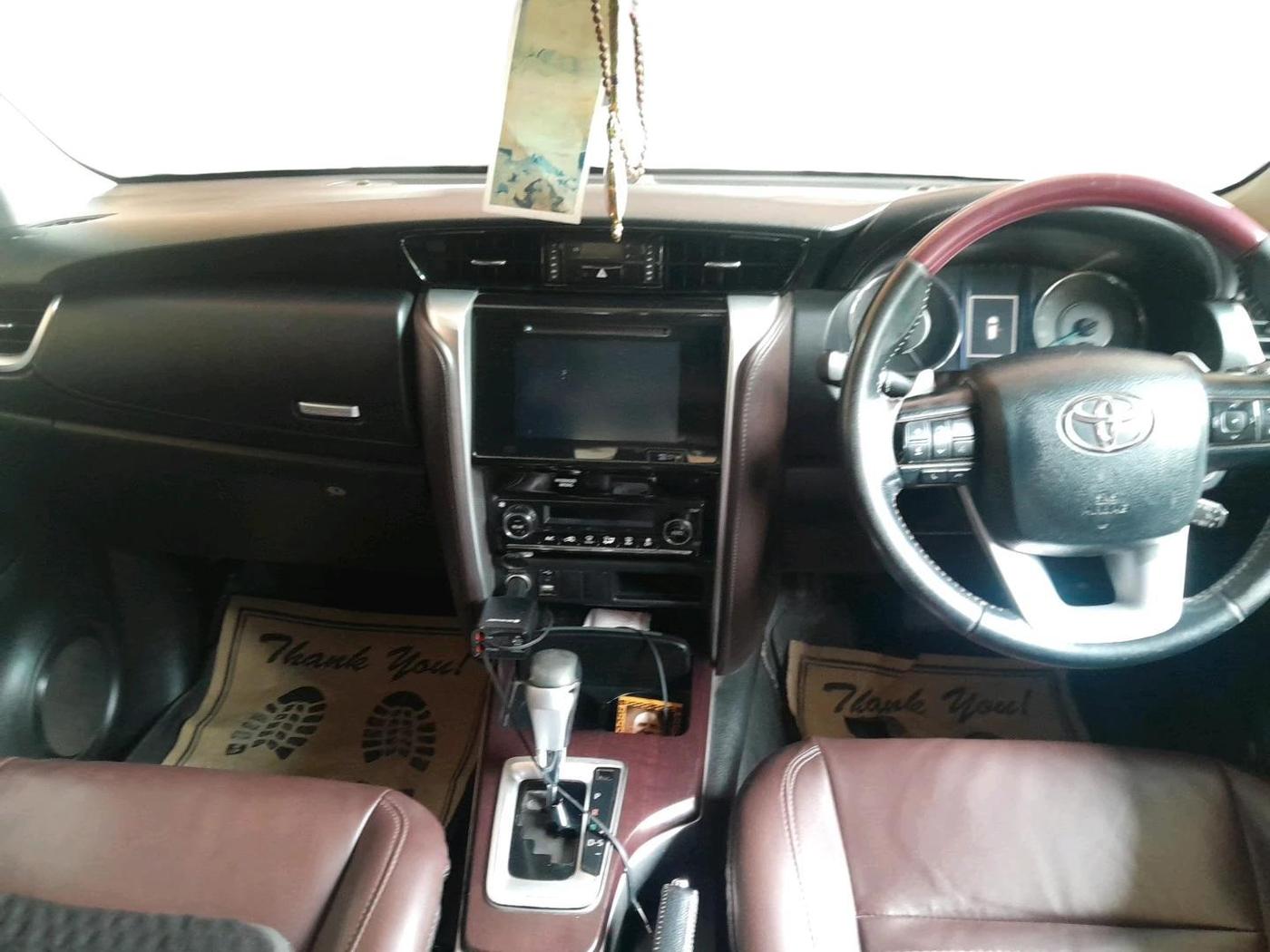 2018 Toyota Fortuner 2.8 4X2 AT, Diesel, Automatic, 2,32,605 km, interior
