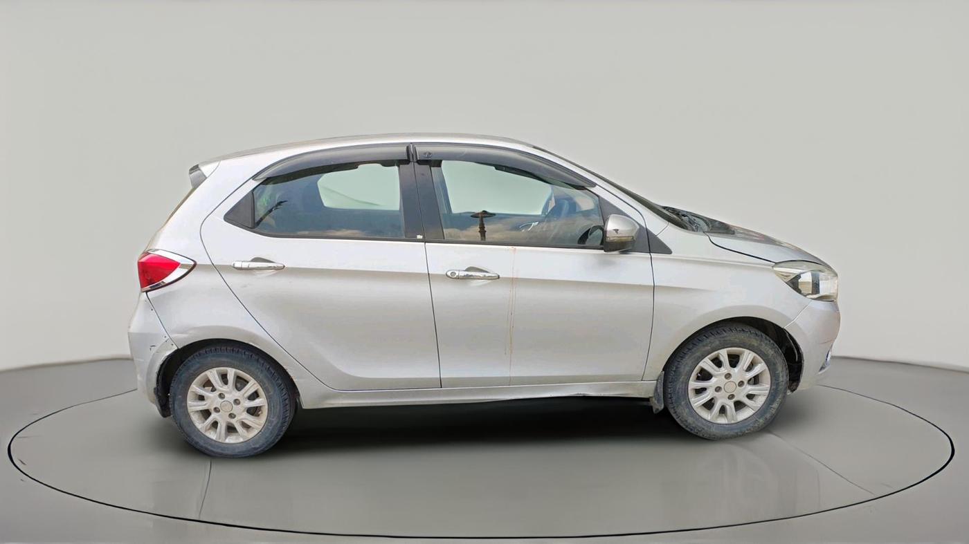 2017 Tata Tiago XZA PETROL, Petrol, Automatic, 1,15,845 km, exterior