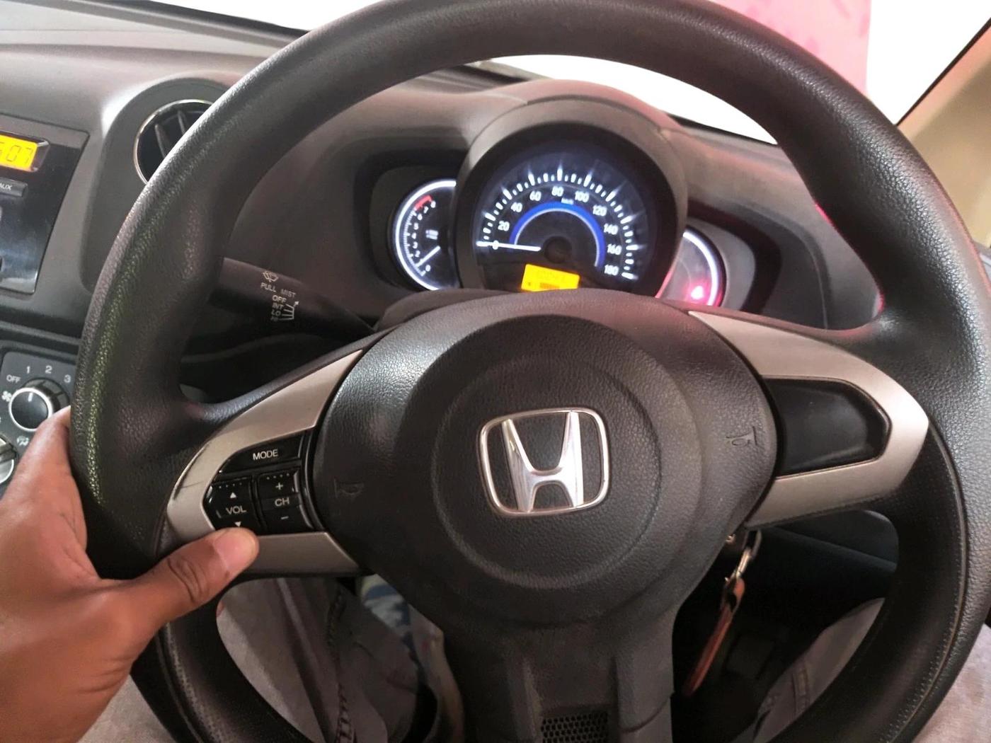 2016 Honda Brio S MT, Petrol, Manual, 30,043 km, interior