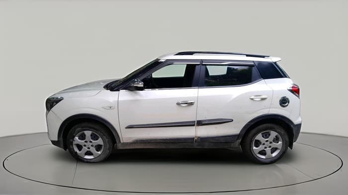 2020 Mahindra XUV300 W6 1.5 DIESEL, Diesel, Manual, 1,03,777 km, exterior