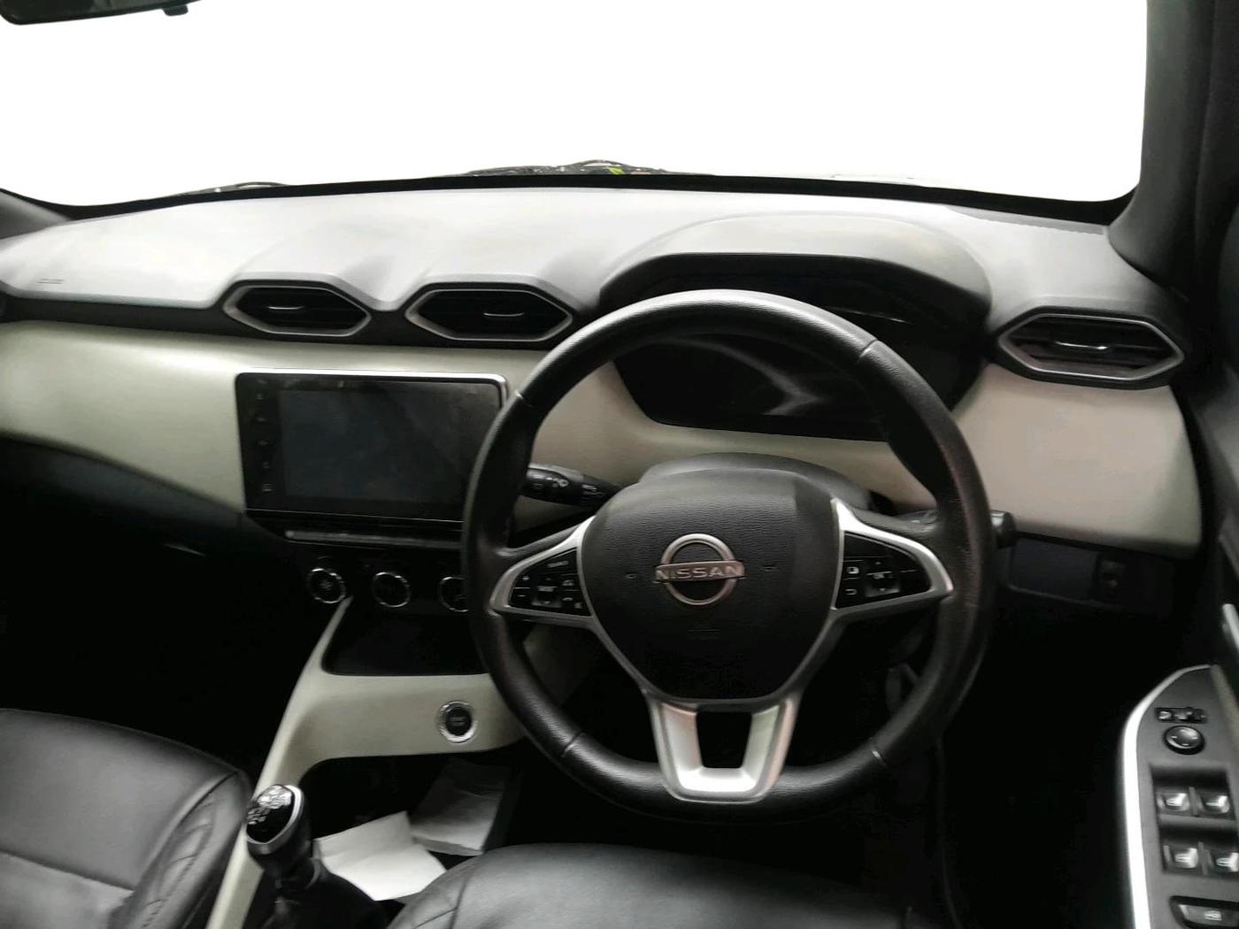 2022 Nissan MAGNITE XV MT, Petrol, Manual, 29,956 km, interior