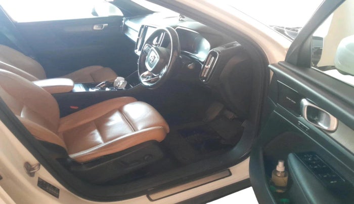 2018 Volvo XC 40 D4 AWD Inscription, Diesel, Automatic, 1,22,686 km, interior