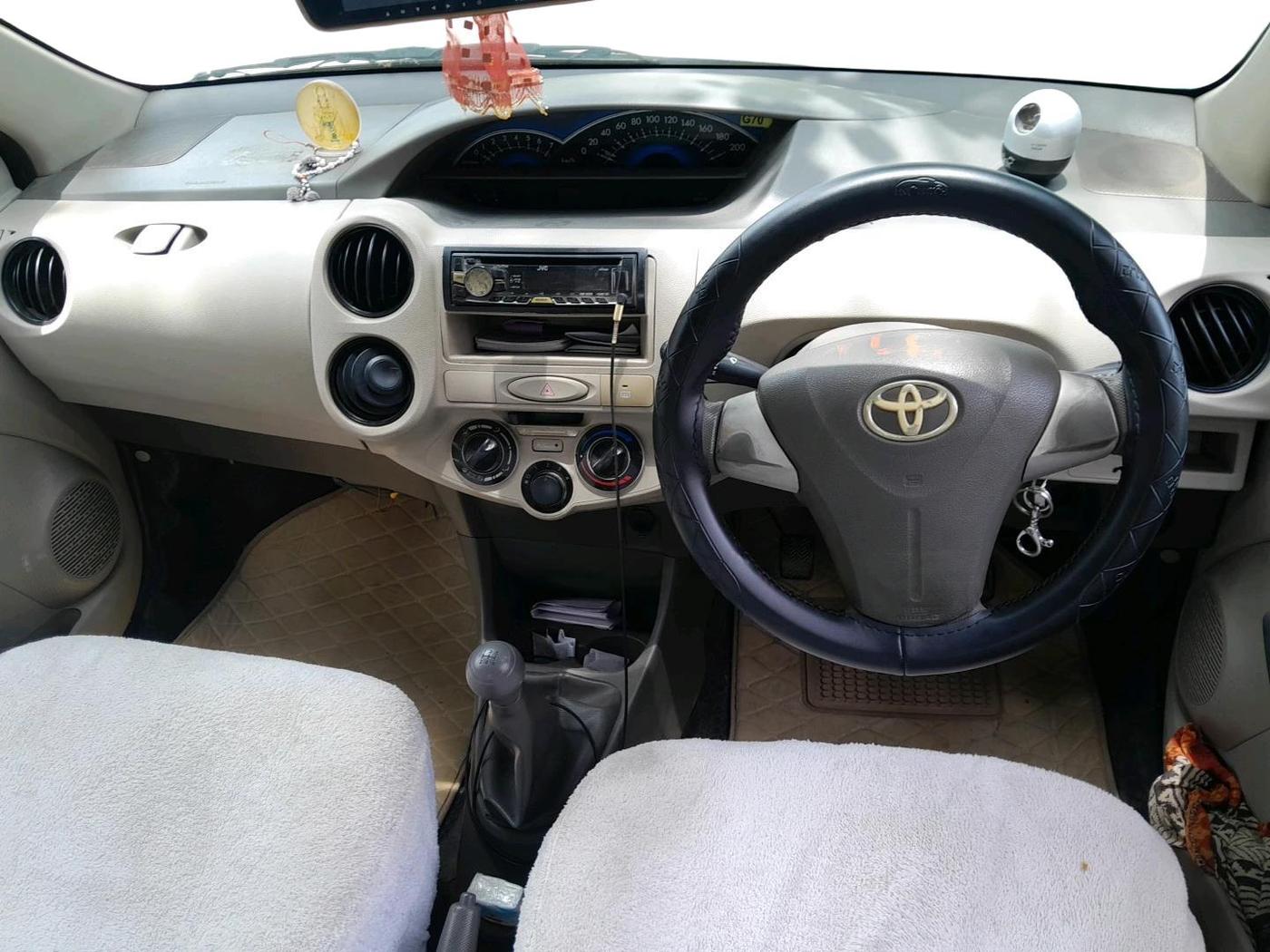 2015 Toyota Etios G, Petrol, Manual, 68,966 km, interior