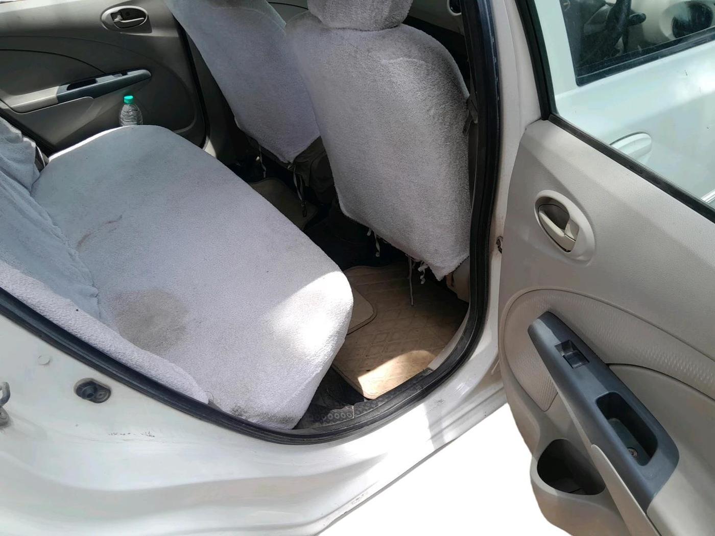 2015 Toyota Etios G, Petrol, Manual, 68,966 km, interior