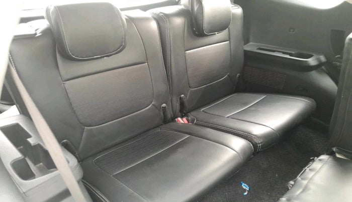 2025 KIA CARENS Premium (O) 1.5 Diesel MT 7 STR, Diesel, Manual, 26,101 km, interior