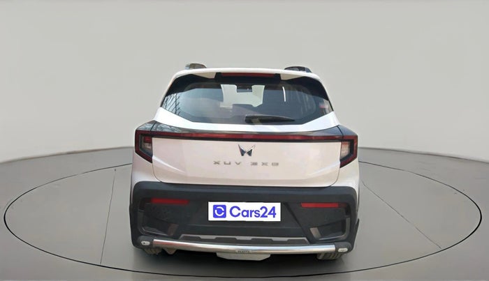 2024 Mahindra XUV 3XO AX5 1.2 L TCMPFi, Petrol, Manual, 7,500 km, exterior