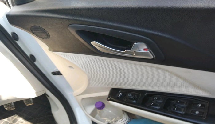 2024 Mahindra XUV 3XO AX5 1.2 L TCMPFi, Petrol, Manual, 7,500 km, interior