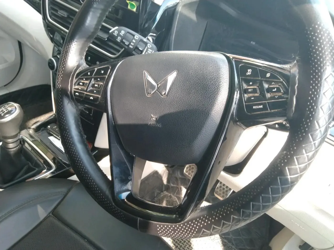 2024 Mahindra XUV 3XO AX5 1.2 L TCMPFi, Petrol, Manual, 7,500 km, interior