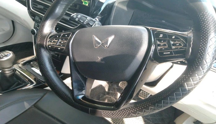 2024 Mahindra XUV 3XO AX5 1.2 L TCMPFi, Petrol, Manual, 7,500 km, interior