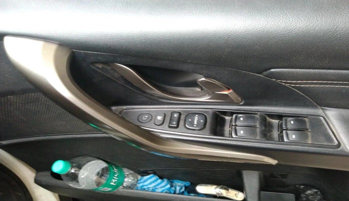 2019 Mahindra XUV500 W11, Diesel, Manual, 40,550 km, interior