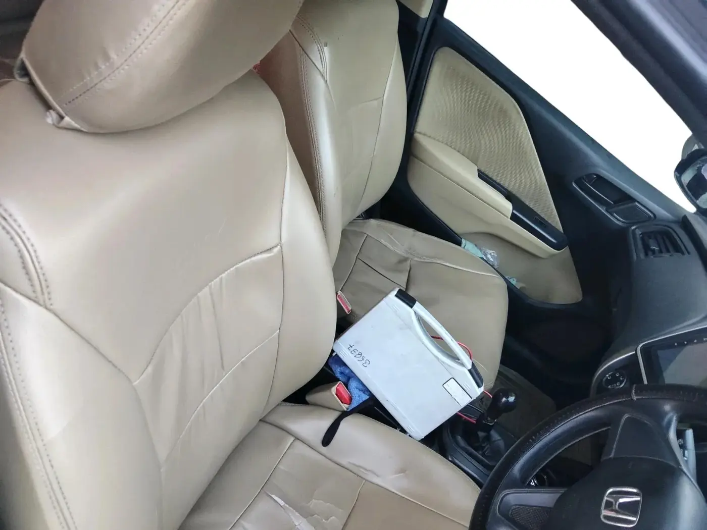 2015 Honda City 1.5L I-DTEC E, Diesel, Manual, 92,951 km, interior