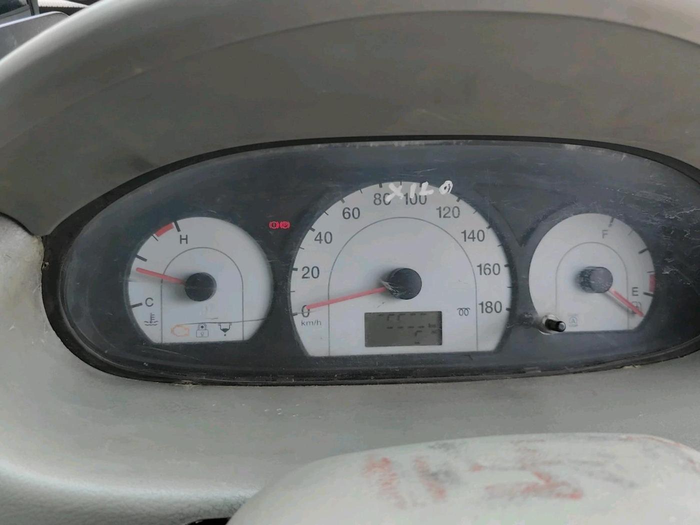2011 Mahindra Xylo D2 BS III, Diesel, Manual, 1,00,026 km, interior