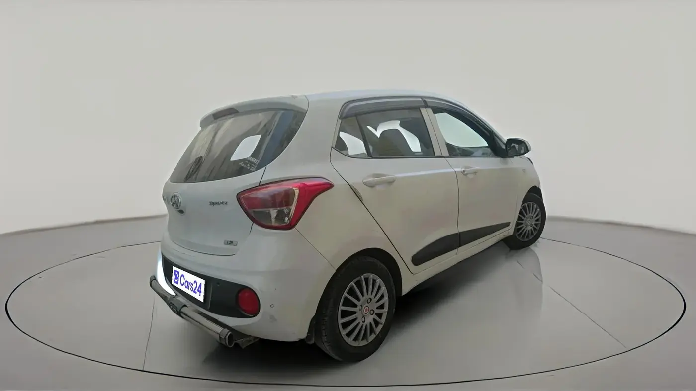 2017 Hyundai Grand i10 SPORTZ 1.2 KAPPA VTVT, Petrol, Manual, 1,75,651 km, exterior