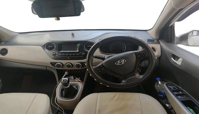 2017 Hyundai Grand i10 SPORTZ 1.2 KAPPA VTVT, Petrol, Manual, 1,75,651 km, interior