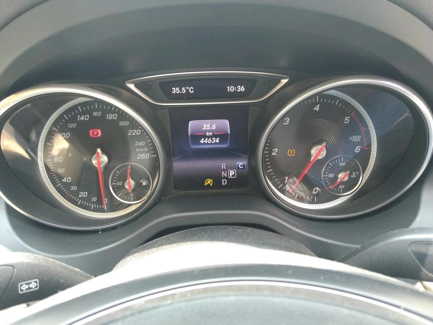 2017 Mercedes Benz GLA Class 220D 4MATIC, Diesel, Automatic, 44,634 km, interior