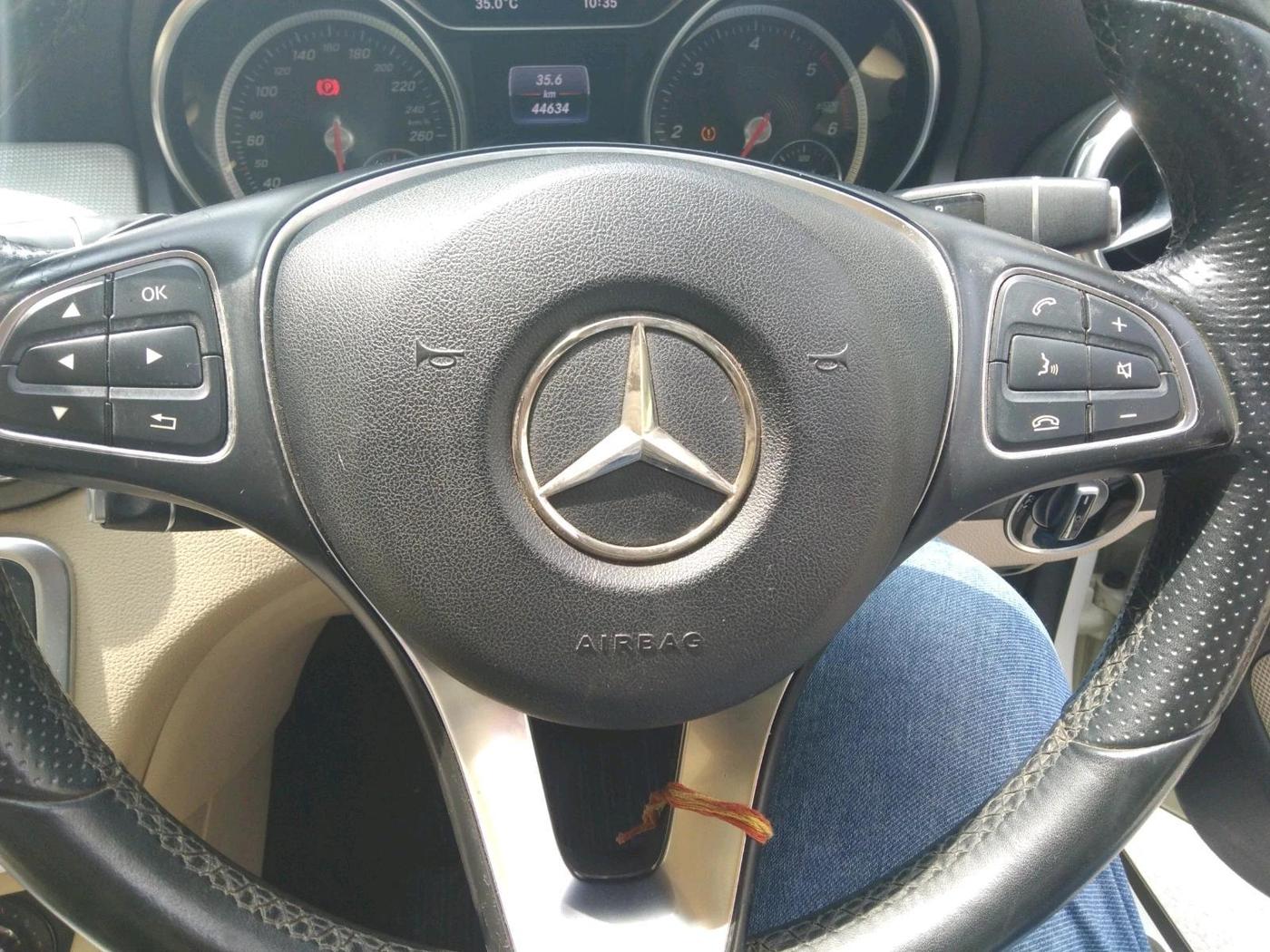 2017 Mercedes Benz GLA Class 220D 4MATIC, Diesel, Automatic, 44,634 km, interior
