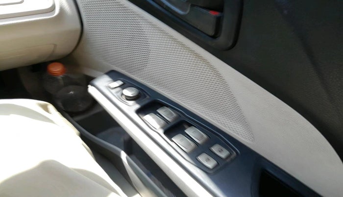 2023 Mahindra XUV300 W6 1.5 Diesel, Diesel, Manual, 89,841 km, interior