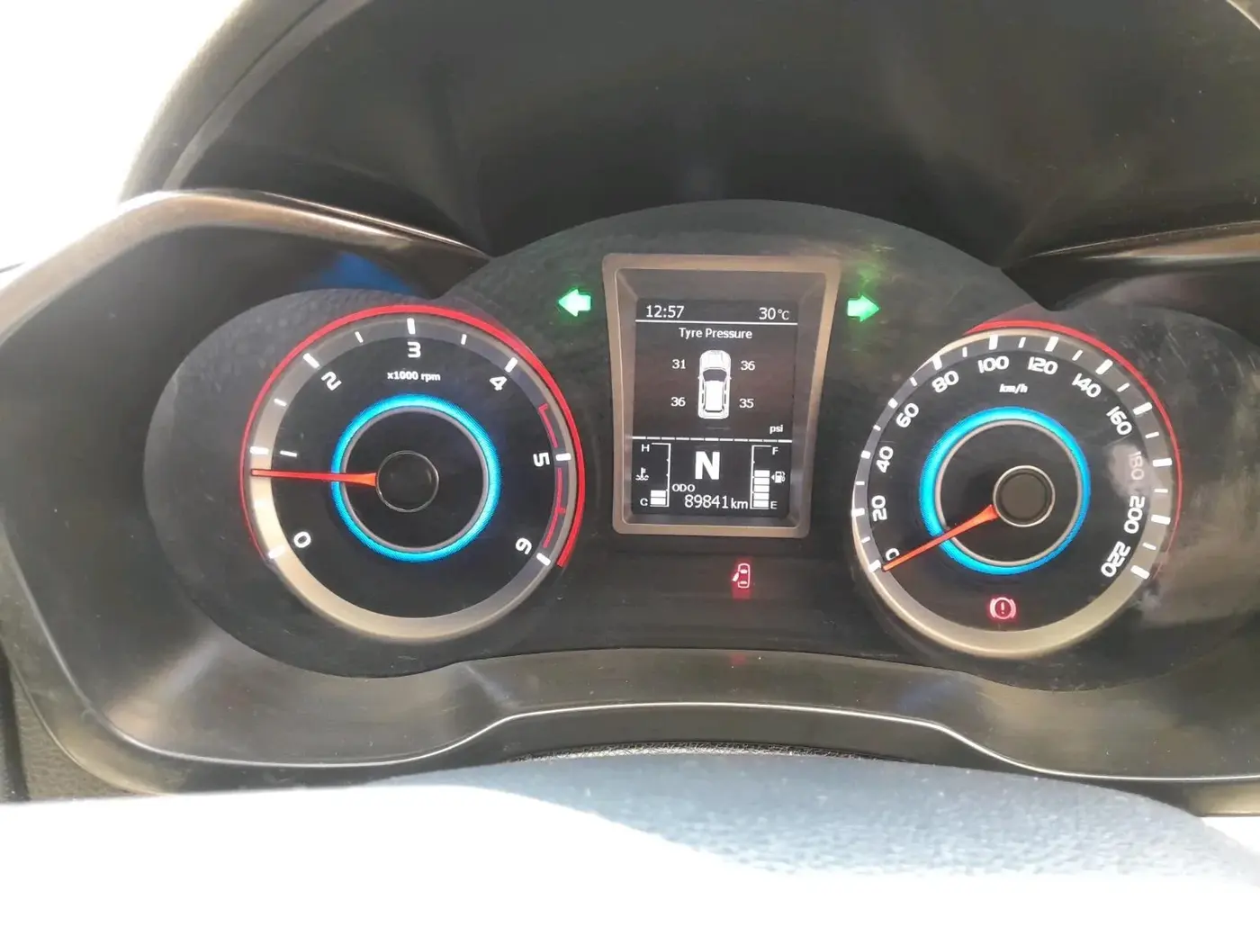 2023 Mahindra XUV300 W6 1.5 Diesel, Diesel, Manual, 89,841 km, interior
