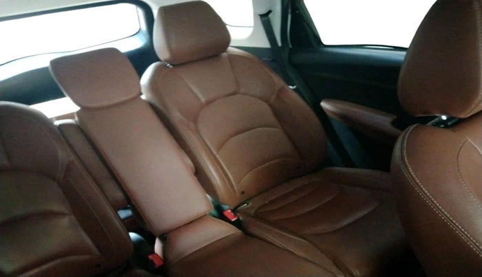 2021 MG HECTOR PLUS SHARP 1.5 PETROL TURBO CVT 6-STR, Petrol, Automatic, 70,068 km, interior