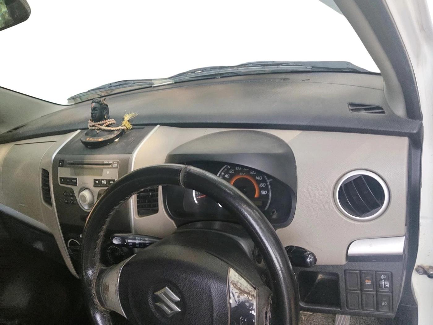2014 Maruti Wagon R 1.0 VXI, Petrol, Manual, 95,714 km, interior
