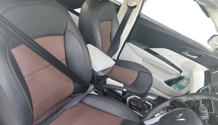 2024 Mahindra XUV 3XO AX5 1.2 L TCMPFI AT, Petrol, Automatic, 12,838 km, interior