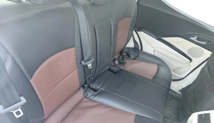 2024 Mahindra XUV 3XO AX5 1.2 L TCMPFI AT, Petrol, Automatic, 12,838 km, interior