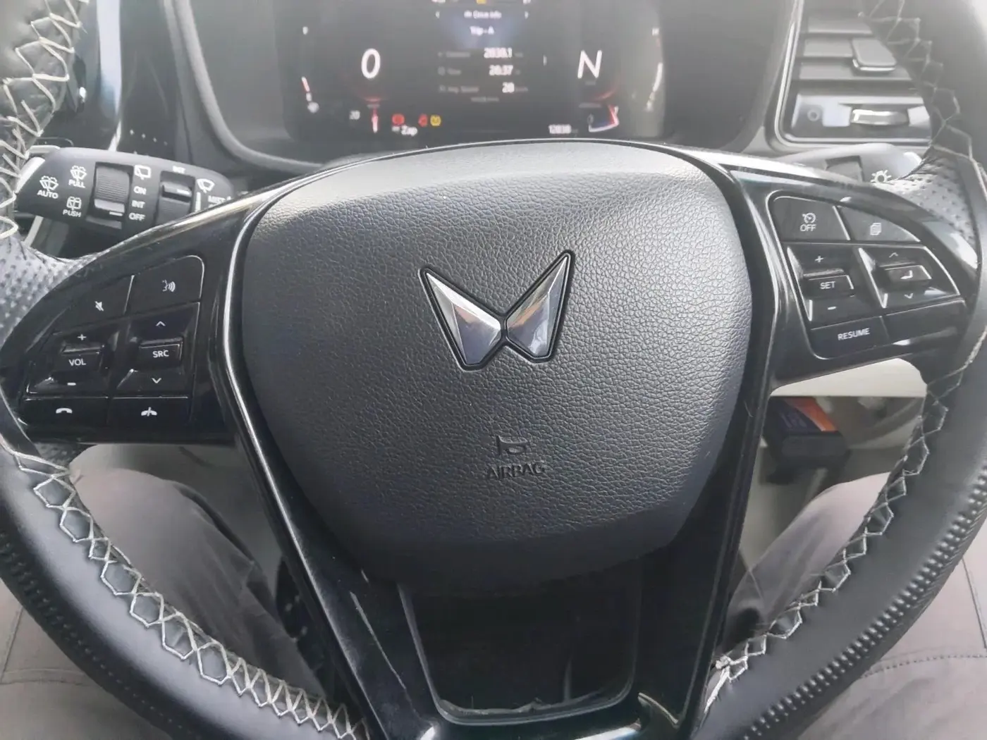 2024 Mahindra XUV 3XO AX5 1.2 L TCMPFI AT, Petrol, Automatic, 12,838 km, interior