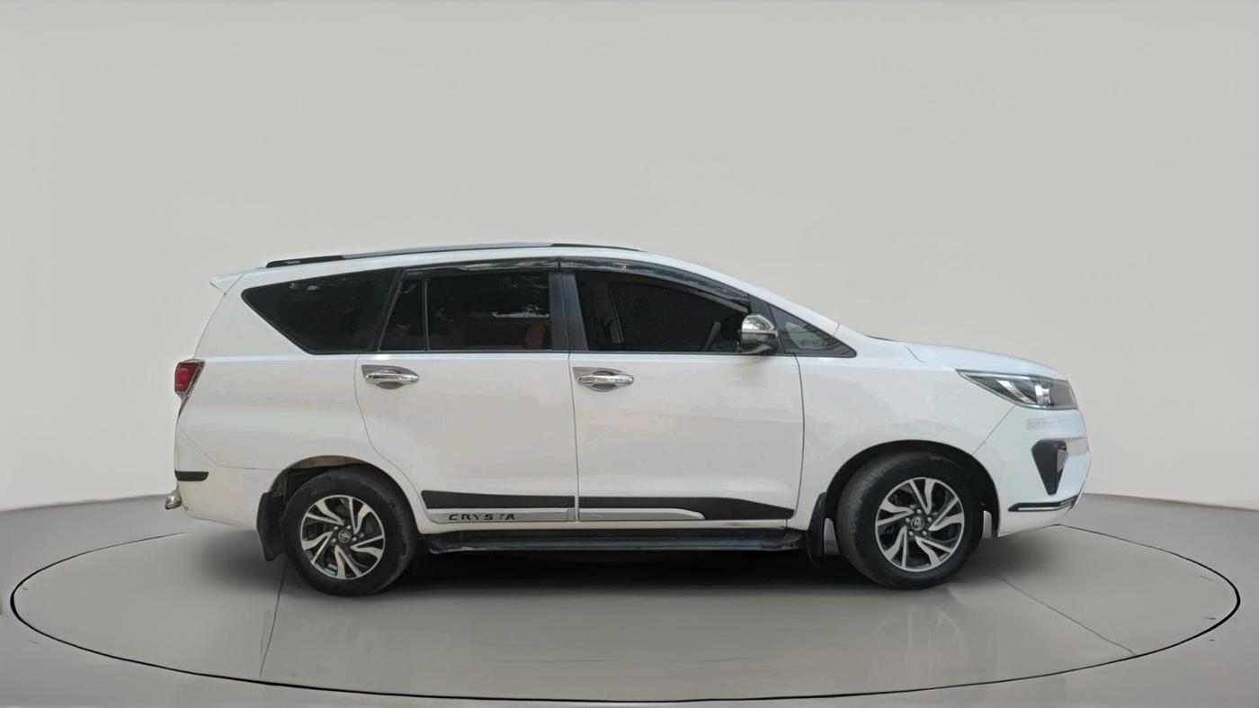 2021 Toyota Innova Crysta 2.4 GX 8 STR, Diesel, Manual, 1,20,812 km, exterior