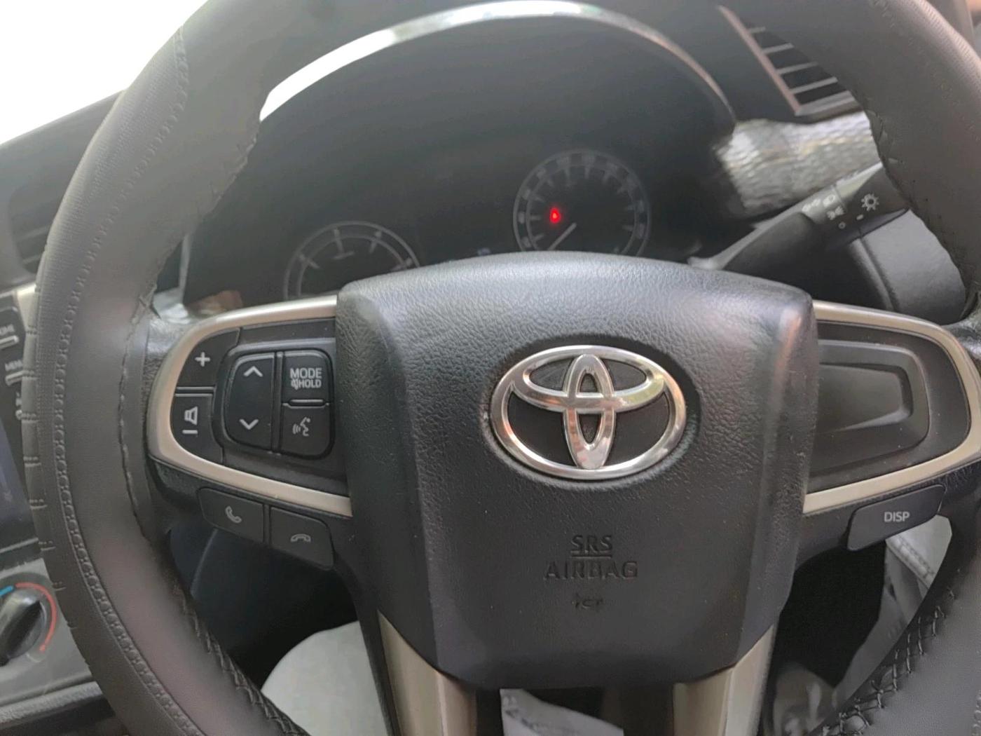 2021 Toyota Innova Crysta 2.4 GX 8 STR, Diesel, Manual, 1,20,812 km, interior
