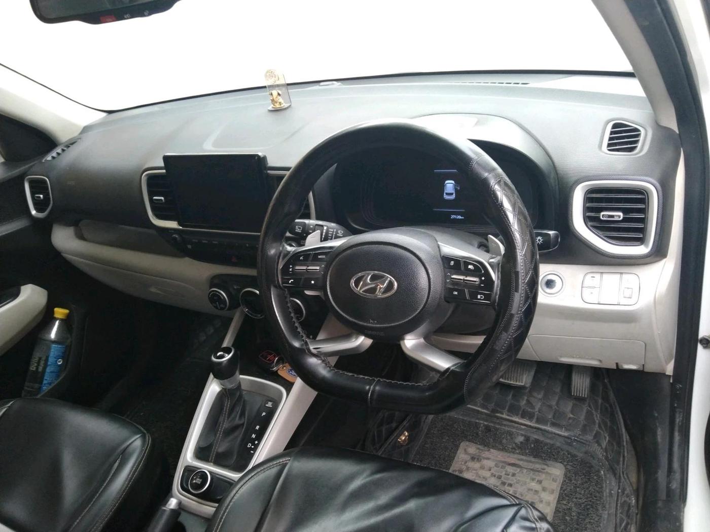 2023 Hyundai VENUE SX (O) 1.0 TURBO DCT, Petrol, Automatic, 27,120 km, interior