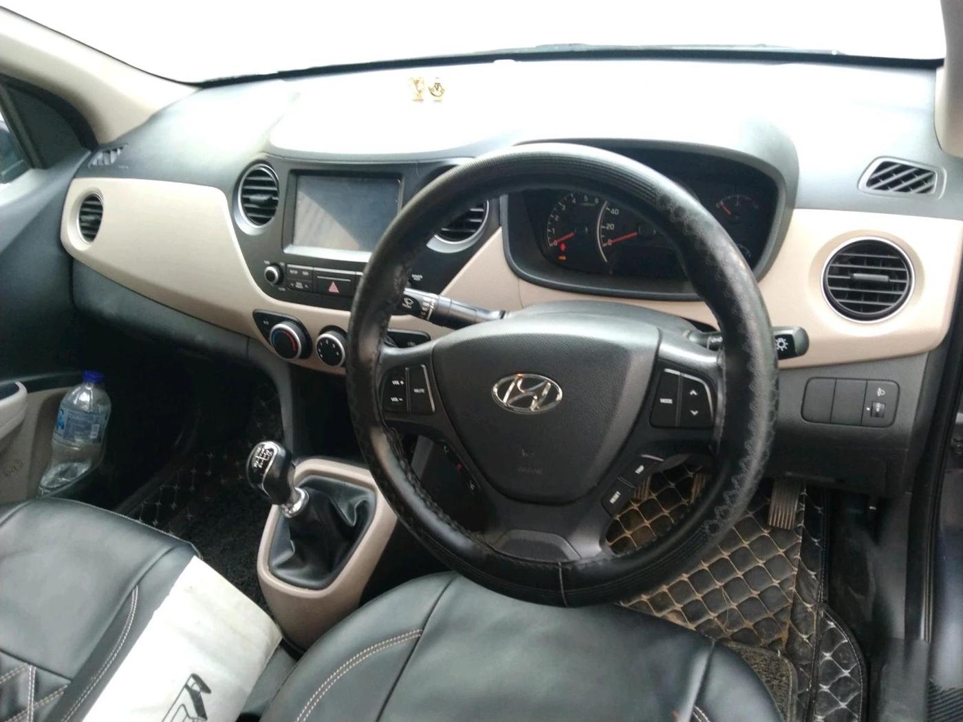 2017 Hyundai Grand i10 SPORTZ (O) 1.2 U2 CRDI, Diesel, Manual, 74,355 km, interior