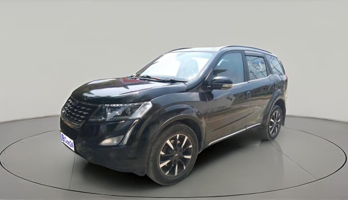 2019 Mahindra XUV500 W11, Diesel, Manual, 1,96,502 km, exterior