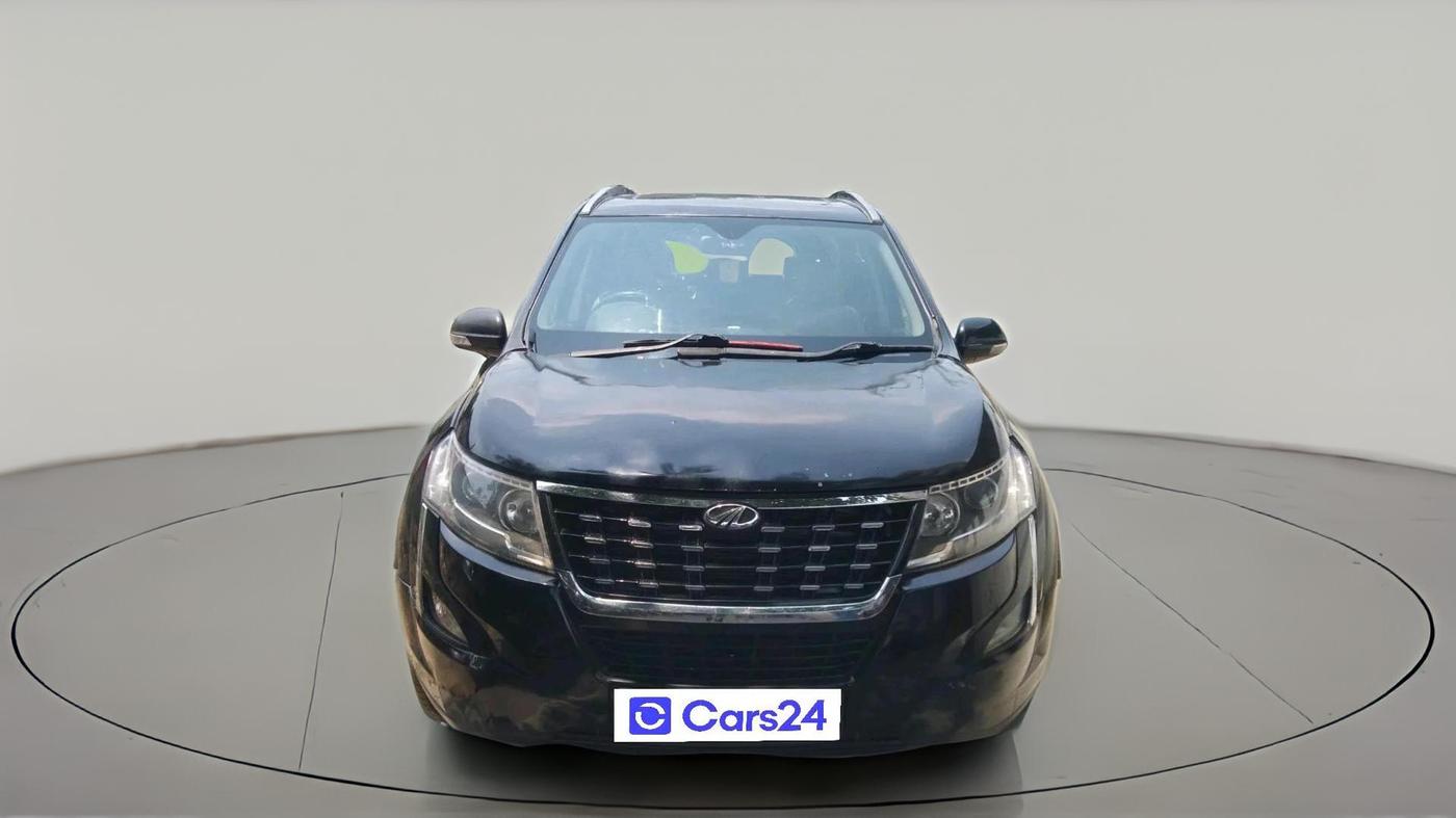 2019 Mahindra XUV500 W11, Diesel, Manual, 1,96,502 km, exterior