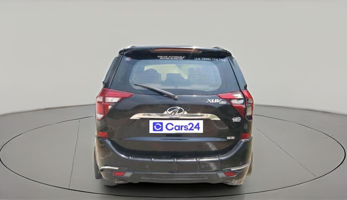 2019 Mahindra XUV500 W11, Diesel, Manual, 1,96,502 km, exterior